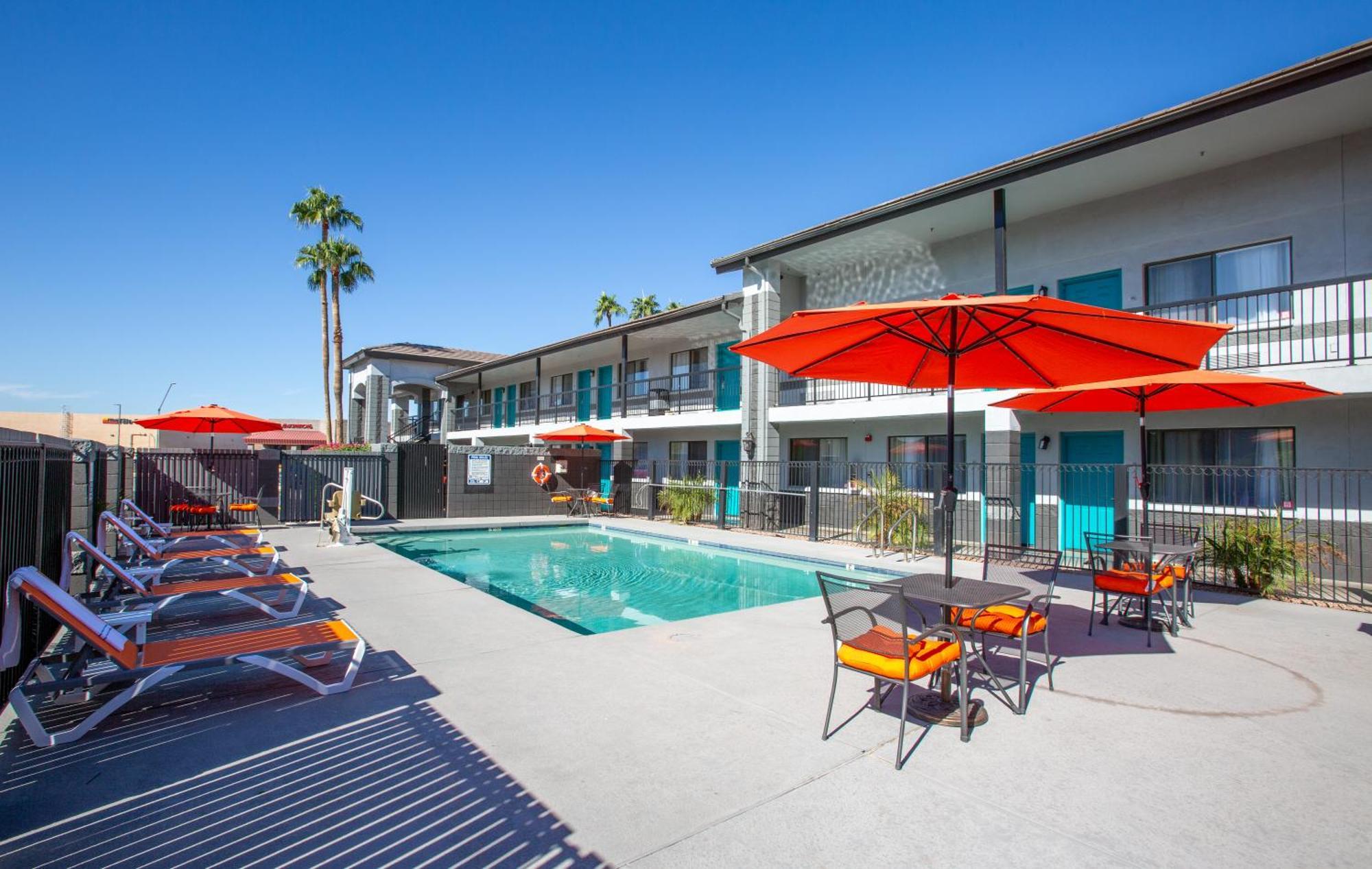 The Hotel Serene Glendale Peoria, Surestay Collection By Best Western Exterior photo